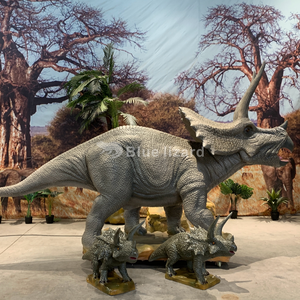 Lifelike Animatonic Triceratops մոդելը